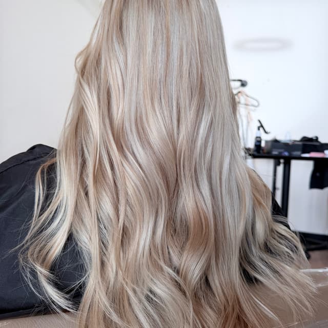 Highlight Package at The Blonde Hair Co. in Soldotna, AK